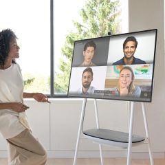 Surface Hub 2S Microsoft