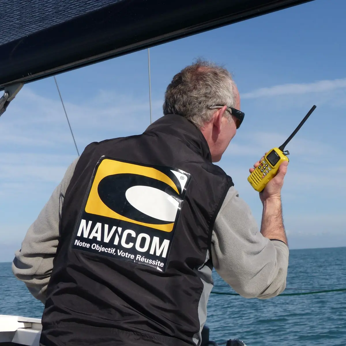 Usando un portátil VHF Marina Navicom